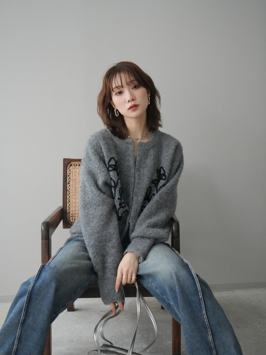 [予約]テープ刺繍ホック開きブークレニットカーディガン/mokugray