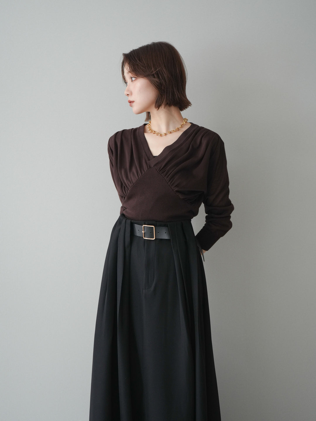 [予約]サイドギャザーVネックニットプルオーバー/brown