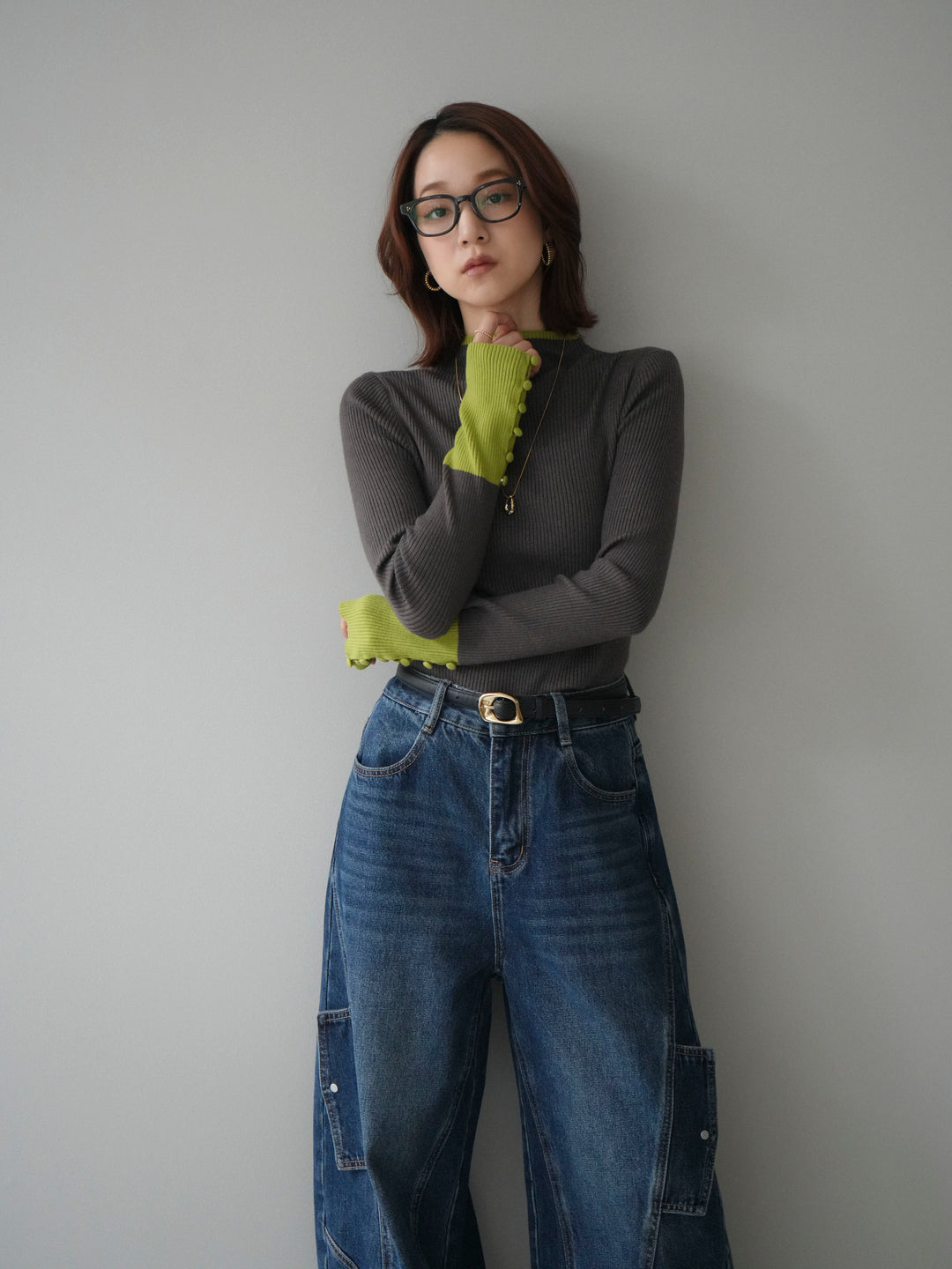 [SET]袖ボタンハイネック配色リブニットトップス+選べるアクセセット(2set)