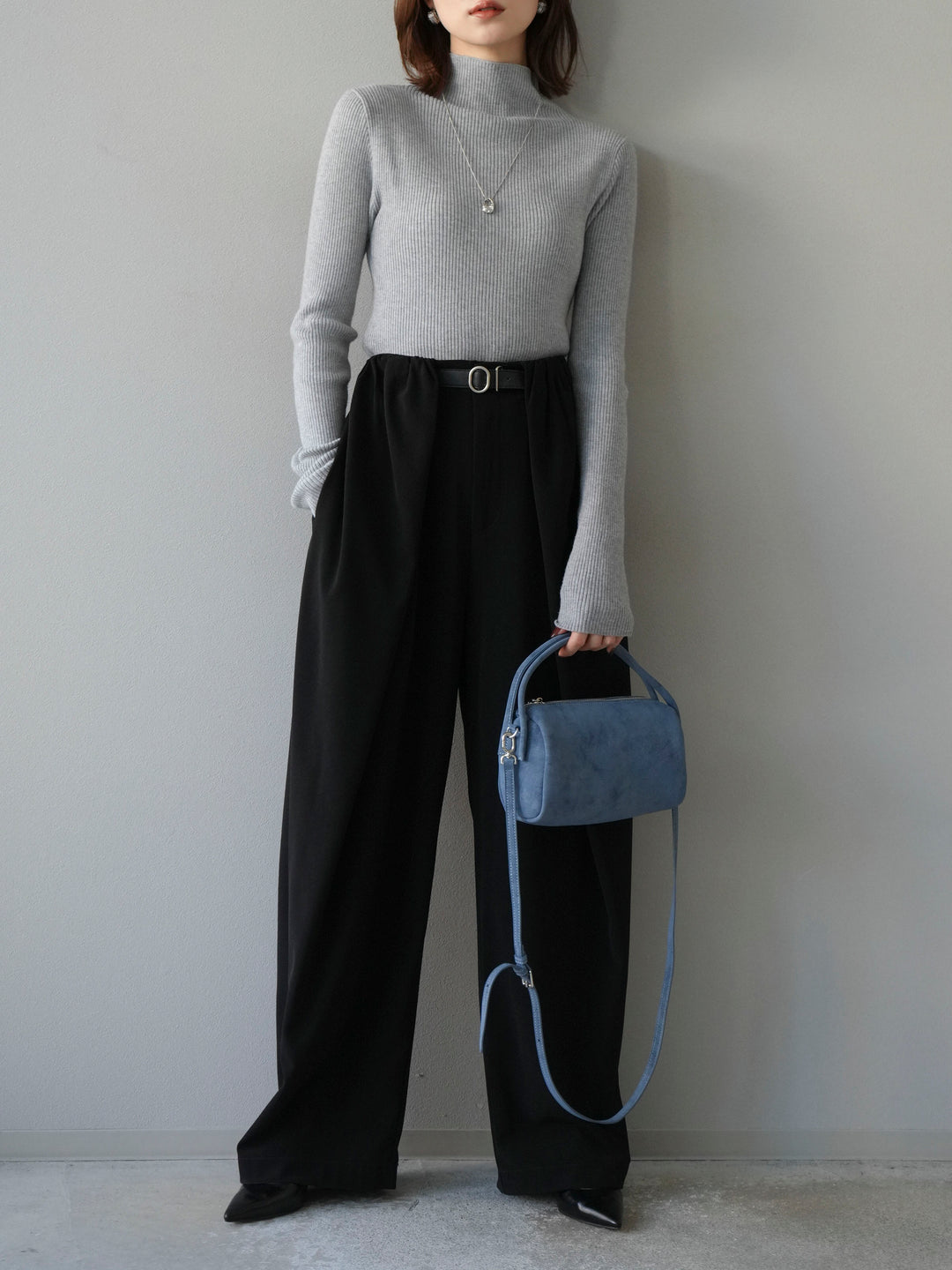 [予約]袖ボタンボトルネックリブニットトップス/杢グレー