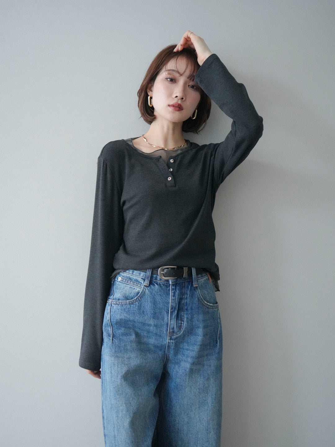 [予約]チュールレイヤードヘンリーネックカットソー/charcoal