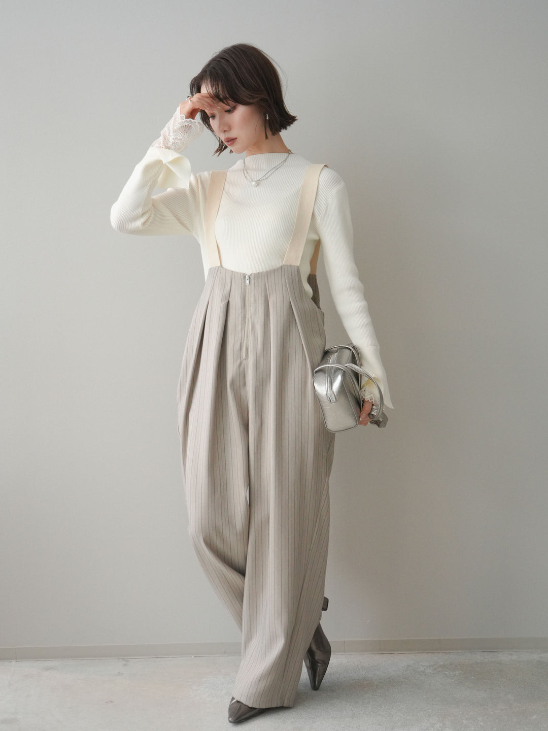 [SET]袖スカラップレースオフネックニットトップス+グログランテープストライプサロペット(2set)