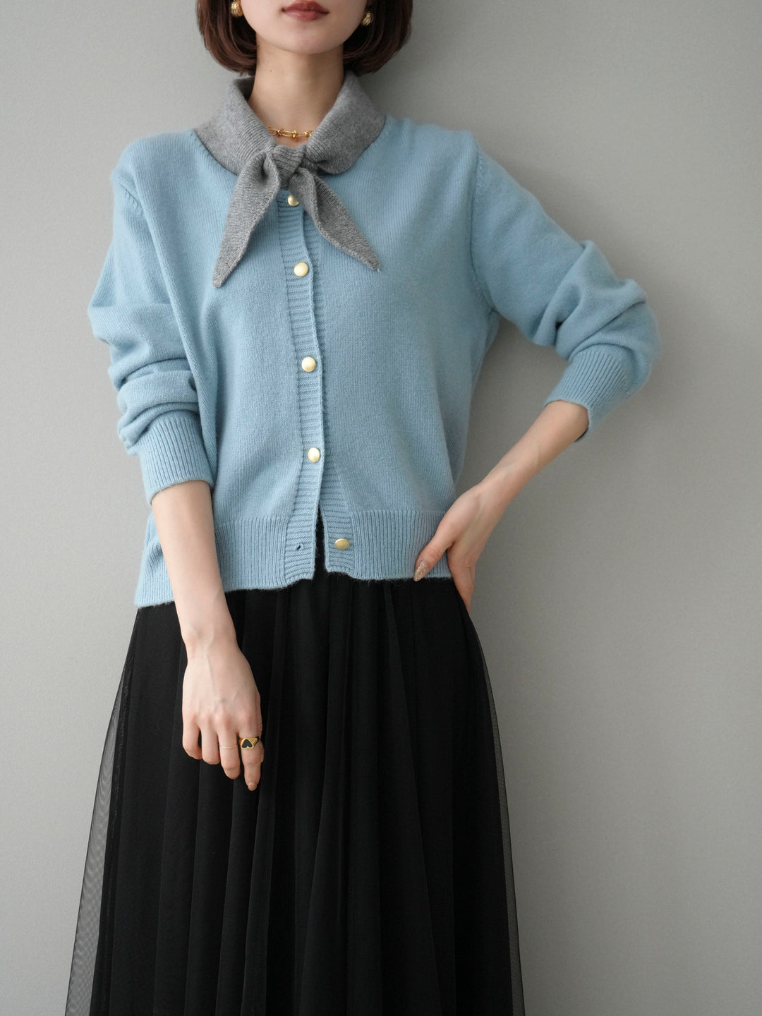 [予約]デザイン襟ニットカーディガン/blue