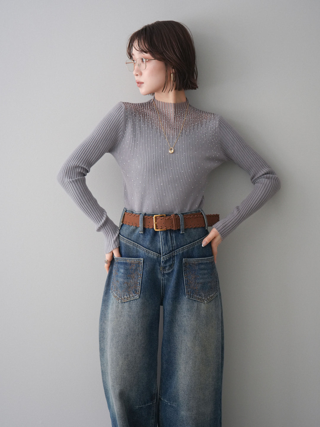 [SET]シアー切替スパンコールリブニットトップス+ベルト付ポケット刺繍カーブデニムパンツ(2set)