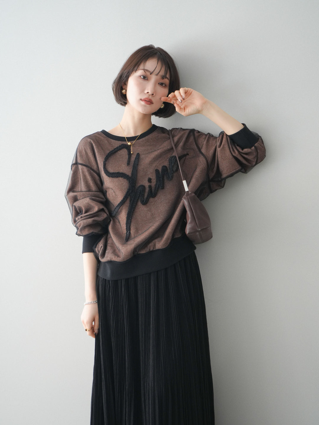 [予約]チュールレイヤードロゴスエットプルオーバー/brown