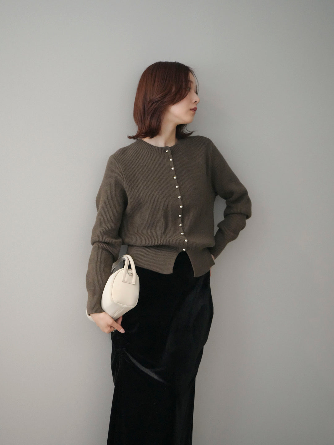 [SET]シルバーボタン畦編みニットカーディガン+ギャザーベロアスカート(2set)