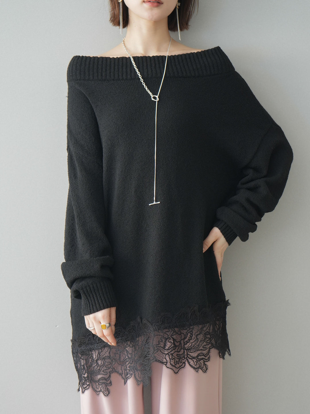 [SET]アシンメトリーレースヘムニットプルオーバー+ベルト付キーホルダーモチーフワイドパンツ(2set)