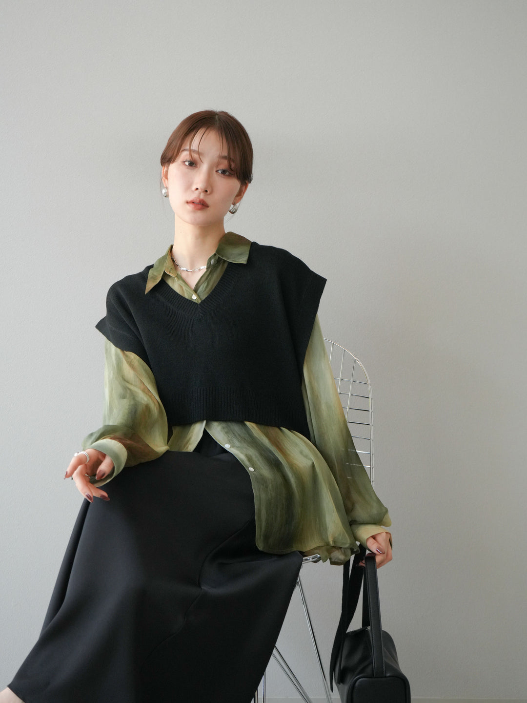 [予約]サイドリボンVネックショートニットベスト/ブラック