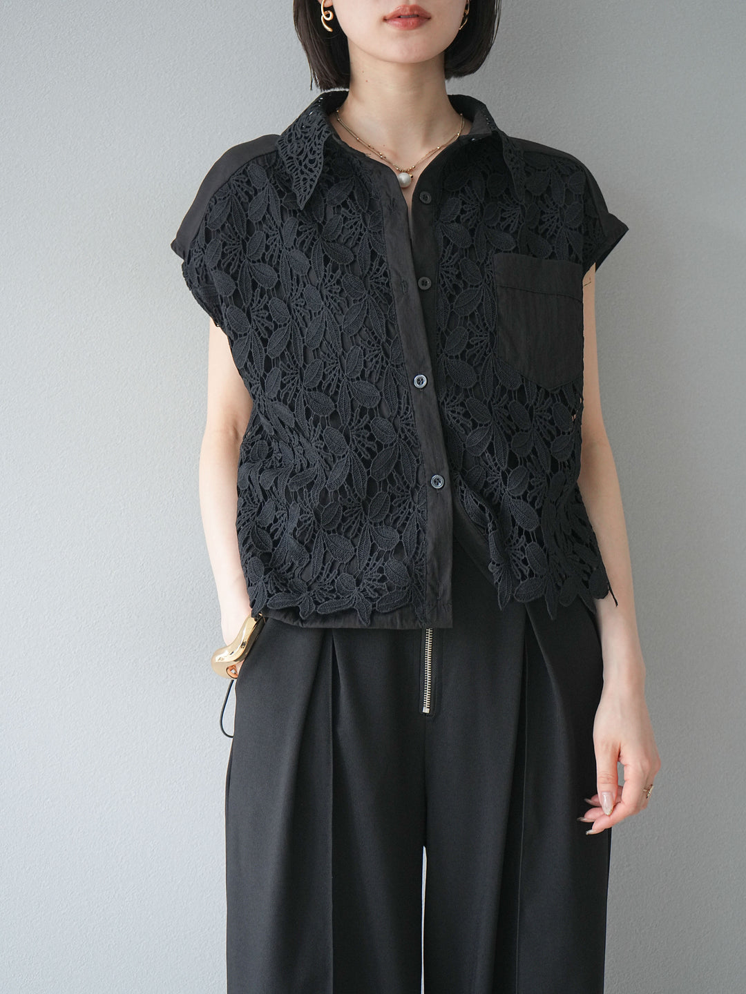 【預購】蕾絲分層抽繩襯衫/黑色