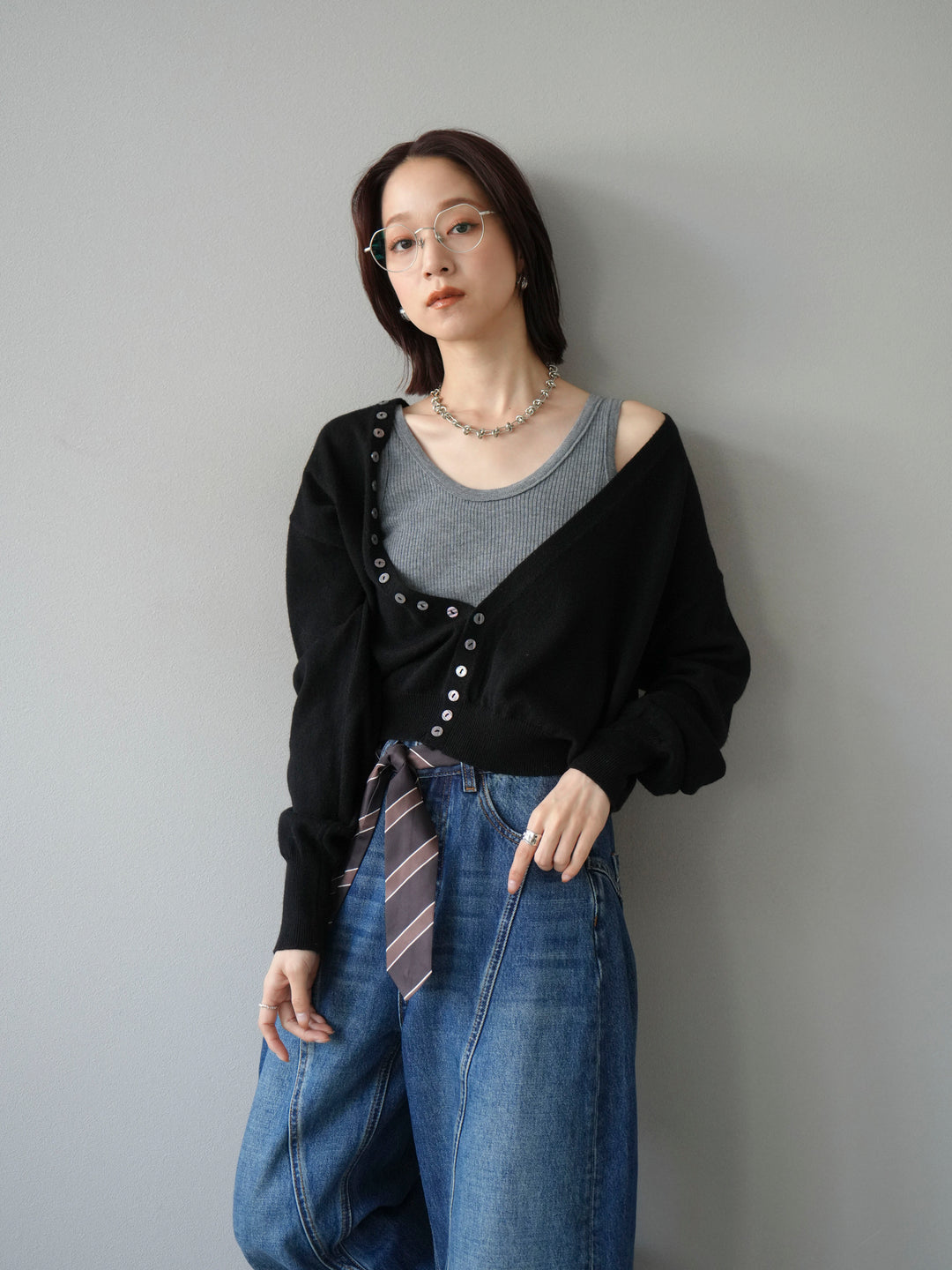 [予約]デザインボタンニットカーディガン＆タンクトップSET/ブラック