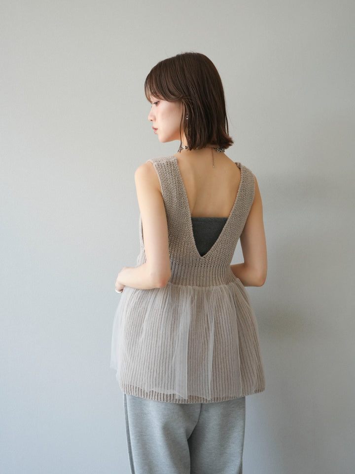 [予約]チュールレイヤードペプラムニットベスト/グレージュ