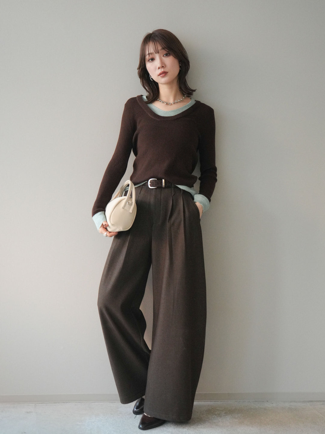 [SET]Uネック配色レイヤードリブニットトップス+アニマル柄ベルト付きウールタッチワイドパンツ(2set)
