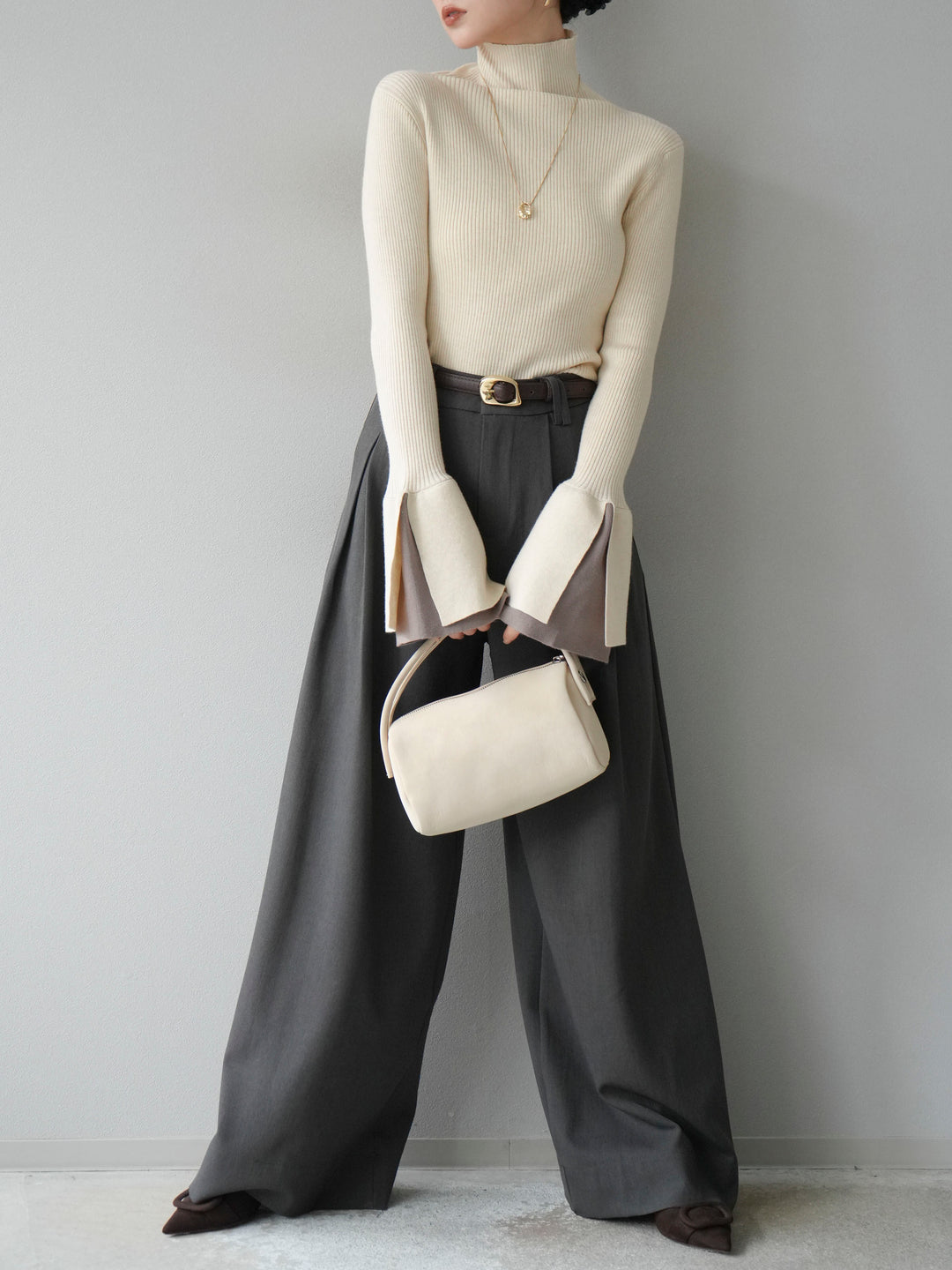 [SET] 疊層喇叭袖高領針織上衣 + 雙褶寬褲 (2 套)