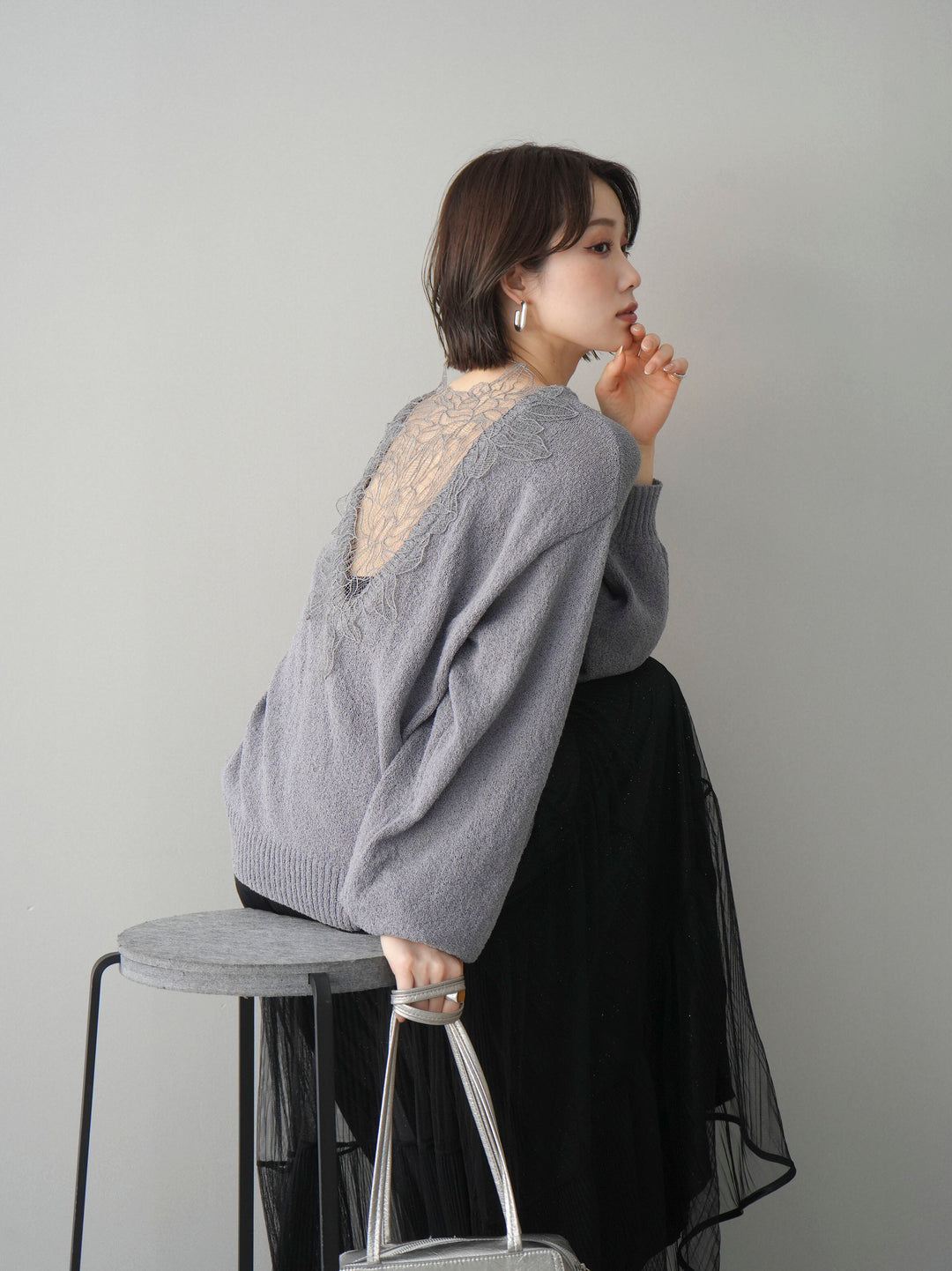 [SET]バックシアーフラワーレースニットプルオーバー+ラメプリーツレイヤードチュールロングスカート(2set)