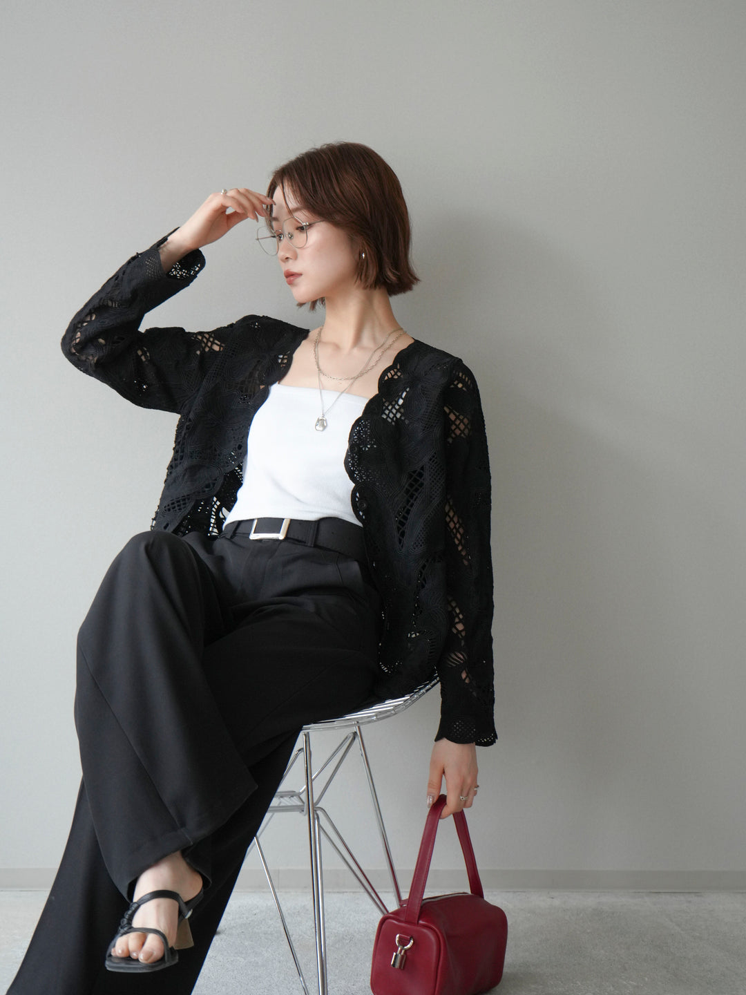 【套裝】3D蕾絲蕾絲上衣+內建胸罩羅紋抹胸吊帶背心（兩件組）