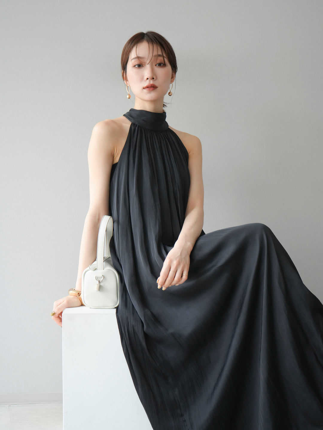 [予約]シャイニーホルターワンピース/ブラック