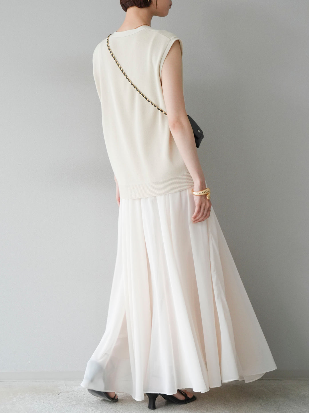 [SET] V領人造絲針織背心+雪紡喇叭裙（2件組）