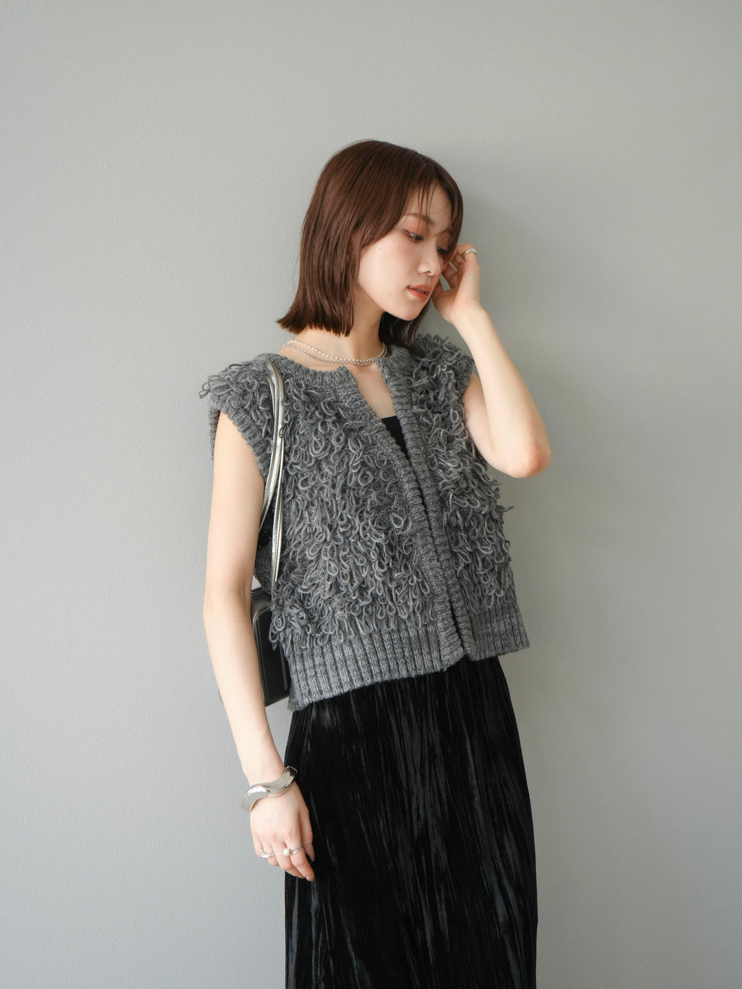 [SET]レザー襟オンブレチェックオーバーシャツ +ループデザインホックベスト +クラッシュベロアナロースカート(3set)