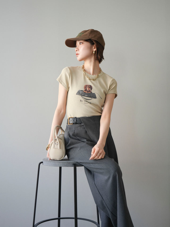 【套裝】狗狗緊身T卹+不對稱皮帶束口寬褲（兩件套）