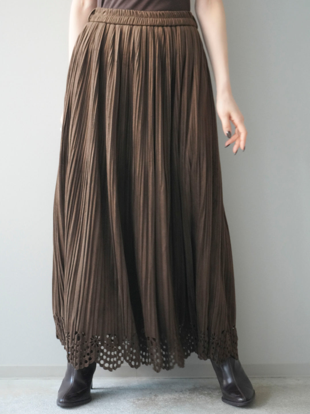 [予約]パンチングデザインスエードプリーツスカート/brown