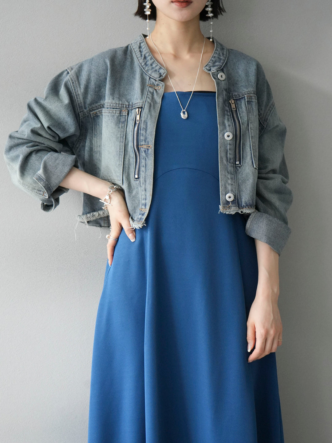 [Pre-order] Round-cut flared camisole dress/blue