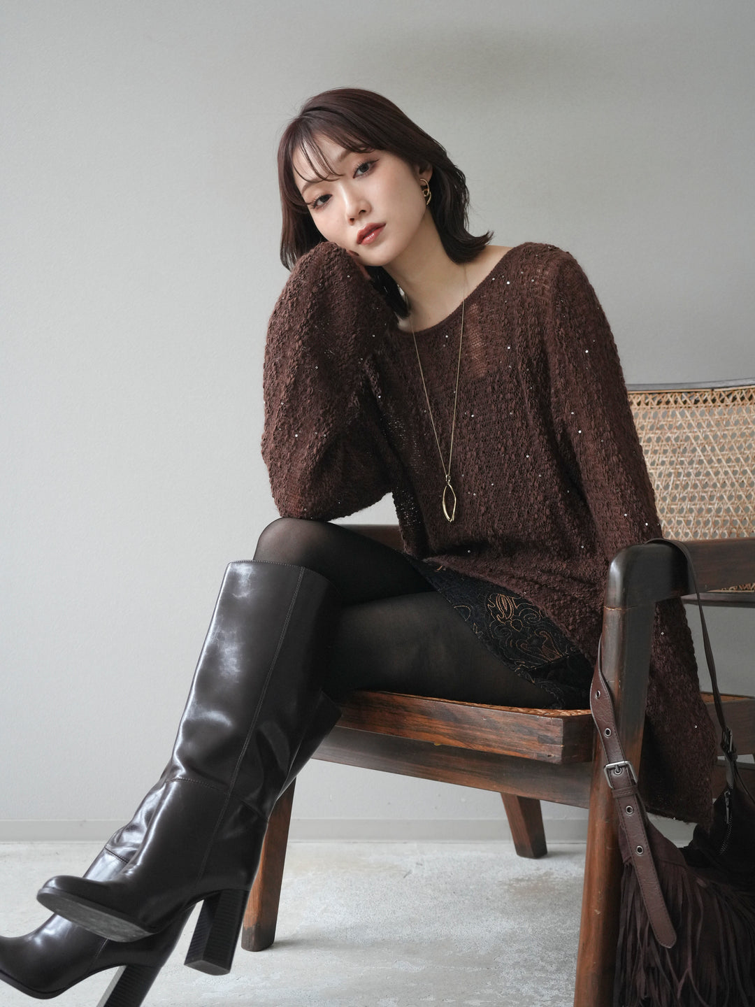 [予約]スパンコール異素材ストライプニットプルオーバー/brown