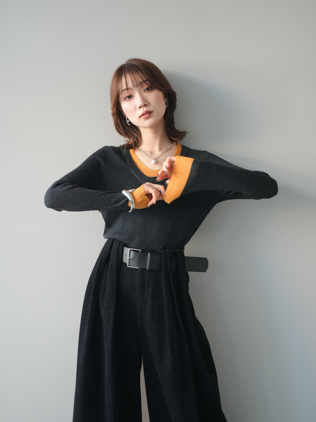 [SET]Uネック配色レイヤードリブニットトップス+選べるアクセセット(2set)