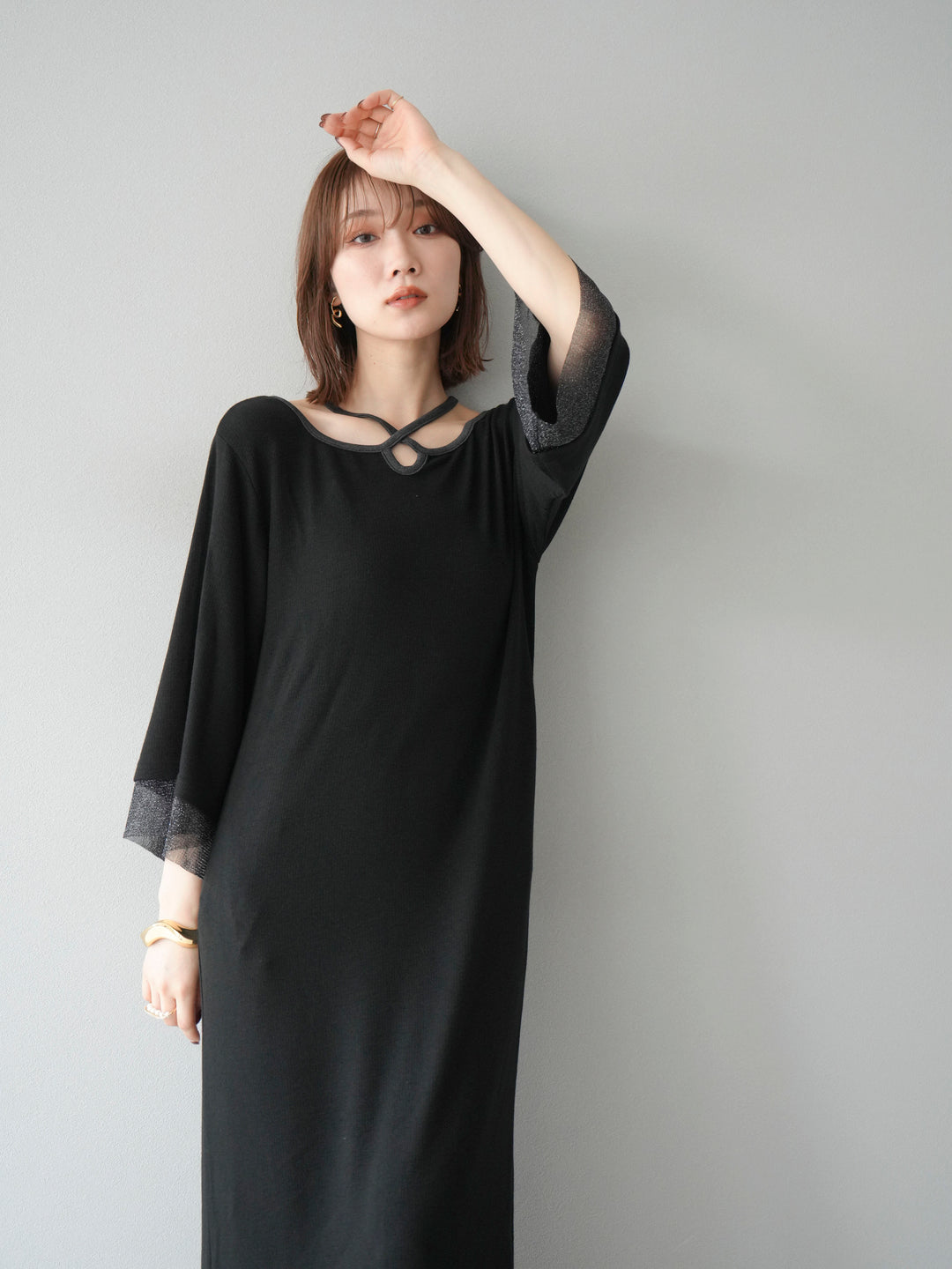 [予約]デザインネックラメシアー切替ニットワンピース/ブラック