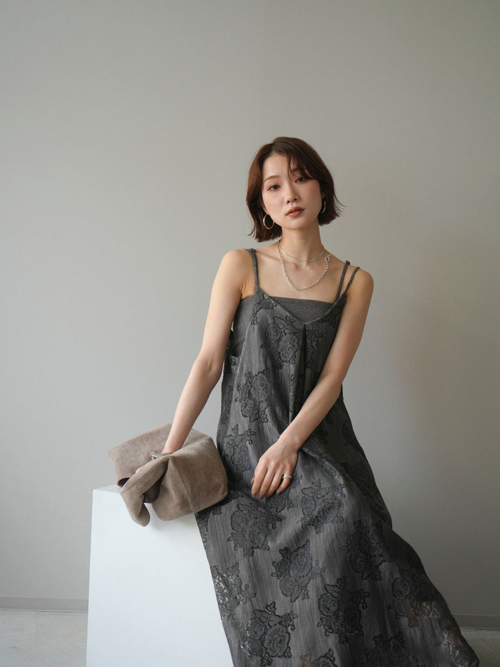 【預購】花朵蕾絲吊帶洋裝 / 灰色
