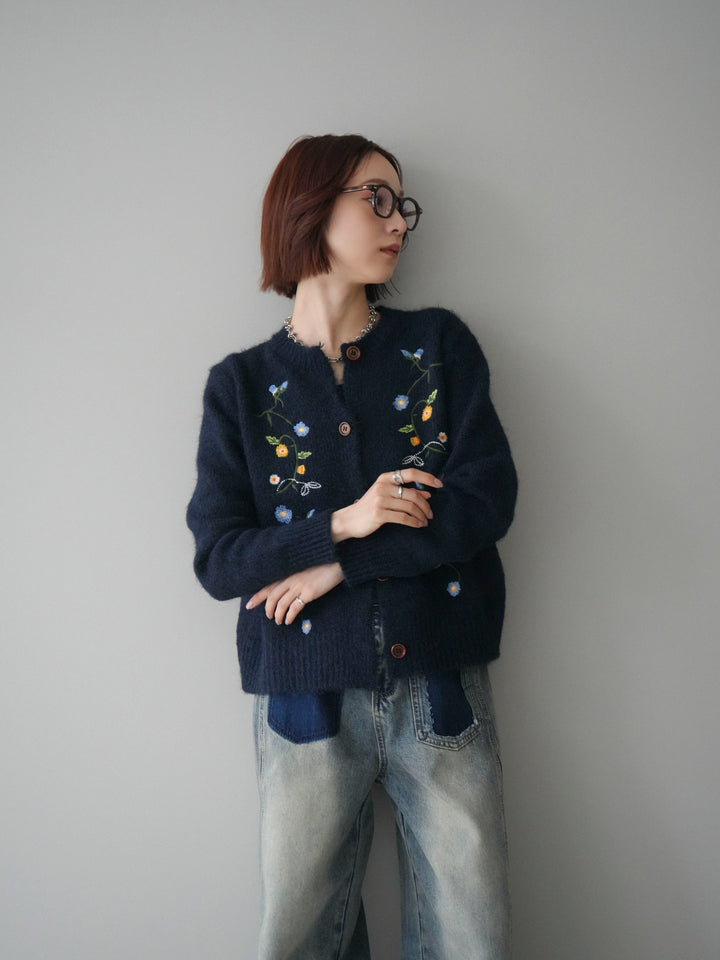 [予約]フラワー刺繍ニットカーディガン/blue