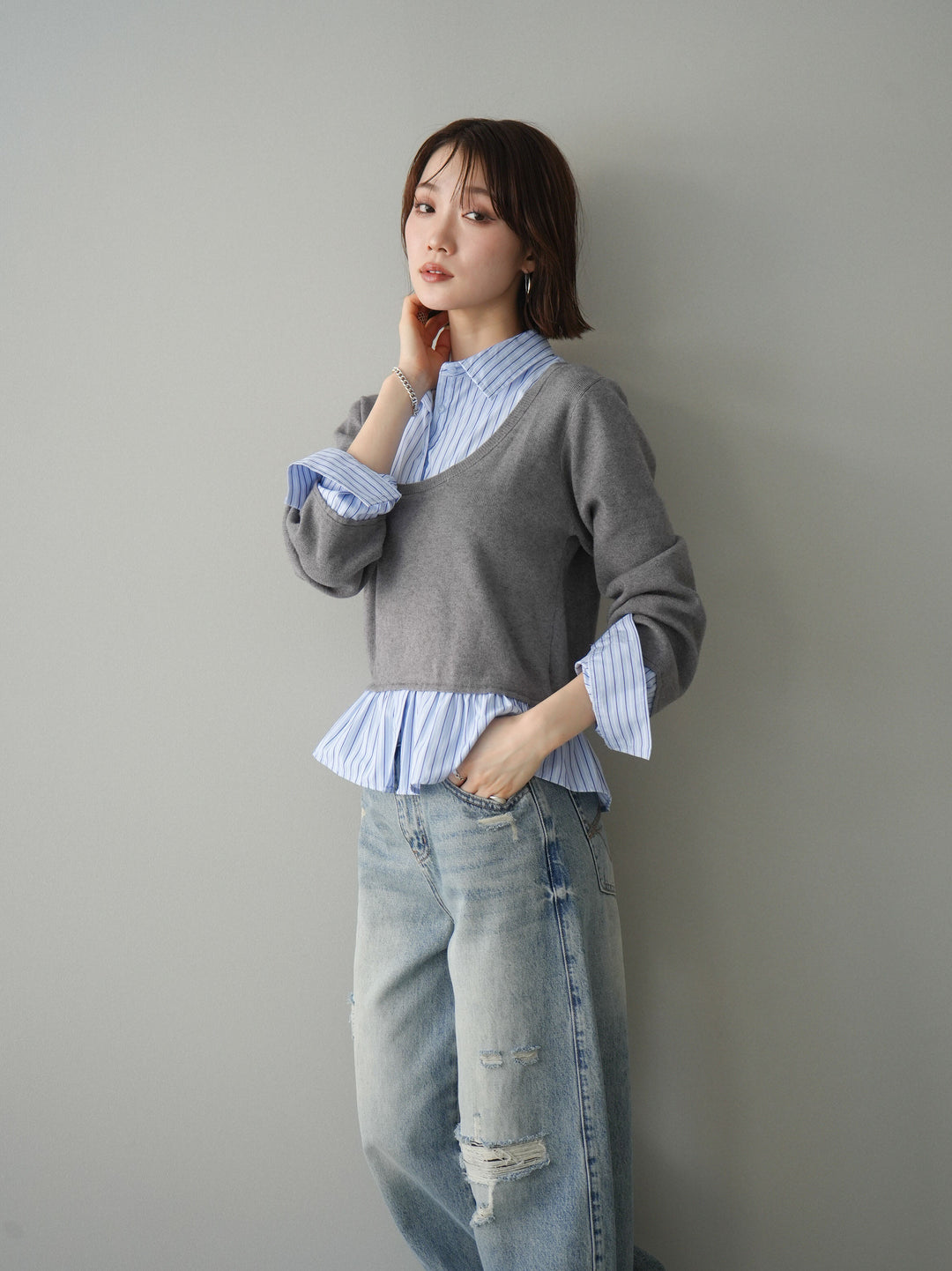 [予約]ストライプシャツUネックドッキングニットプルオーバー/graybluestripeA