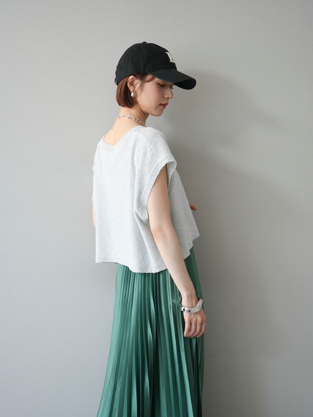 [SET]ネップヤーンクロップドニットベスト+サテンプリーツマキシスカート(2set)
