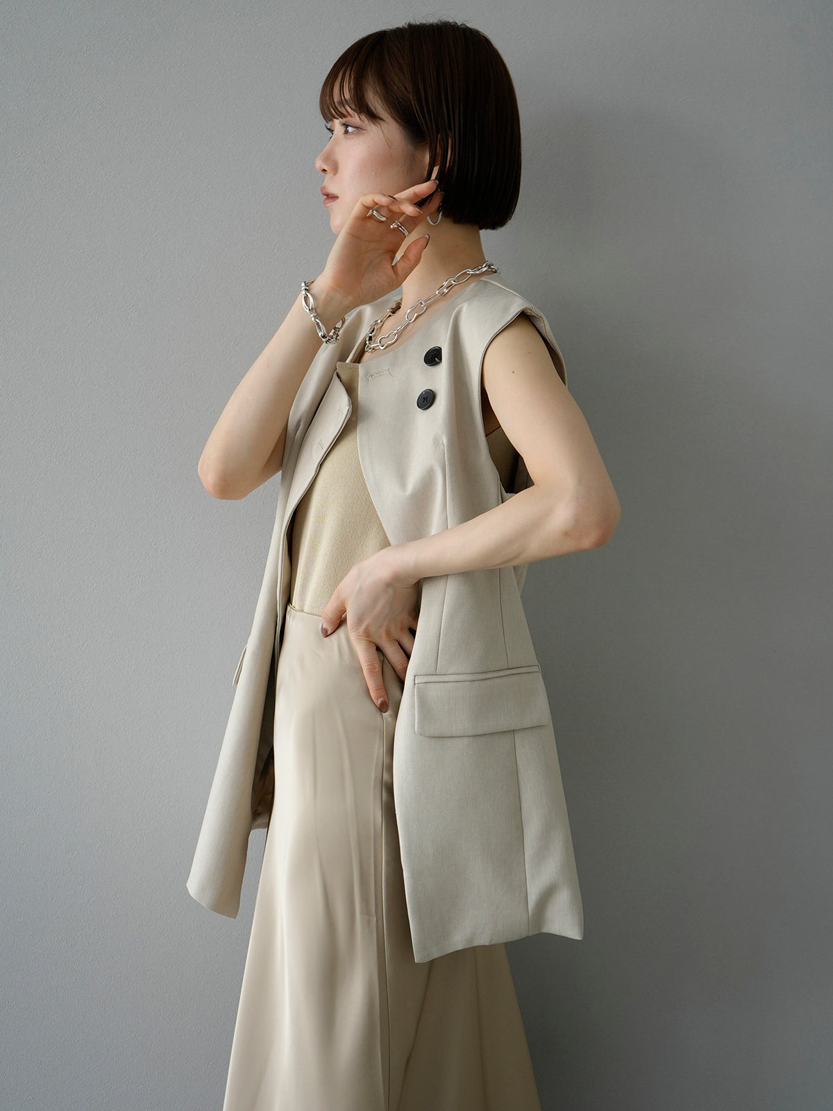 YUKKO COLLABORATION ASYMMETRY GILET Lumier (リュミエ) ASYMMETRY