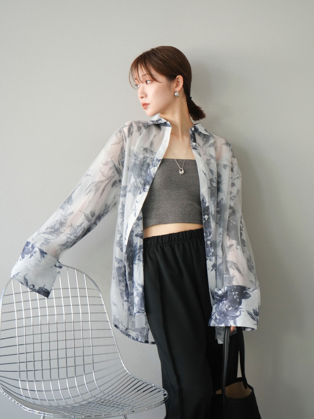 [予約]チュールドッキングフラワー柄オーバーサイズシャツ/グレー