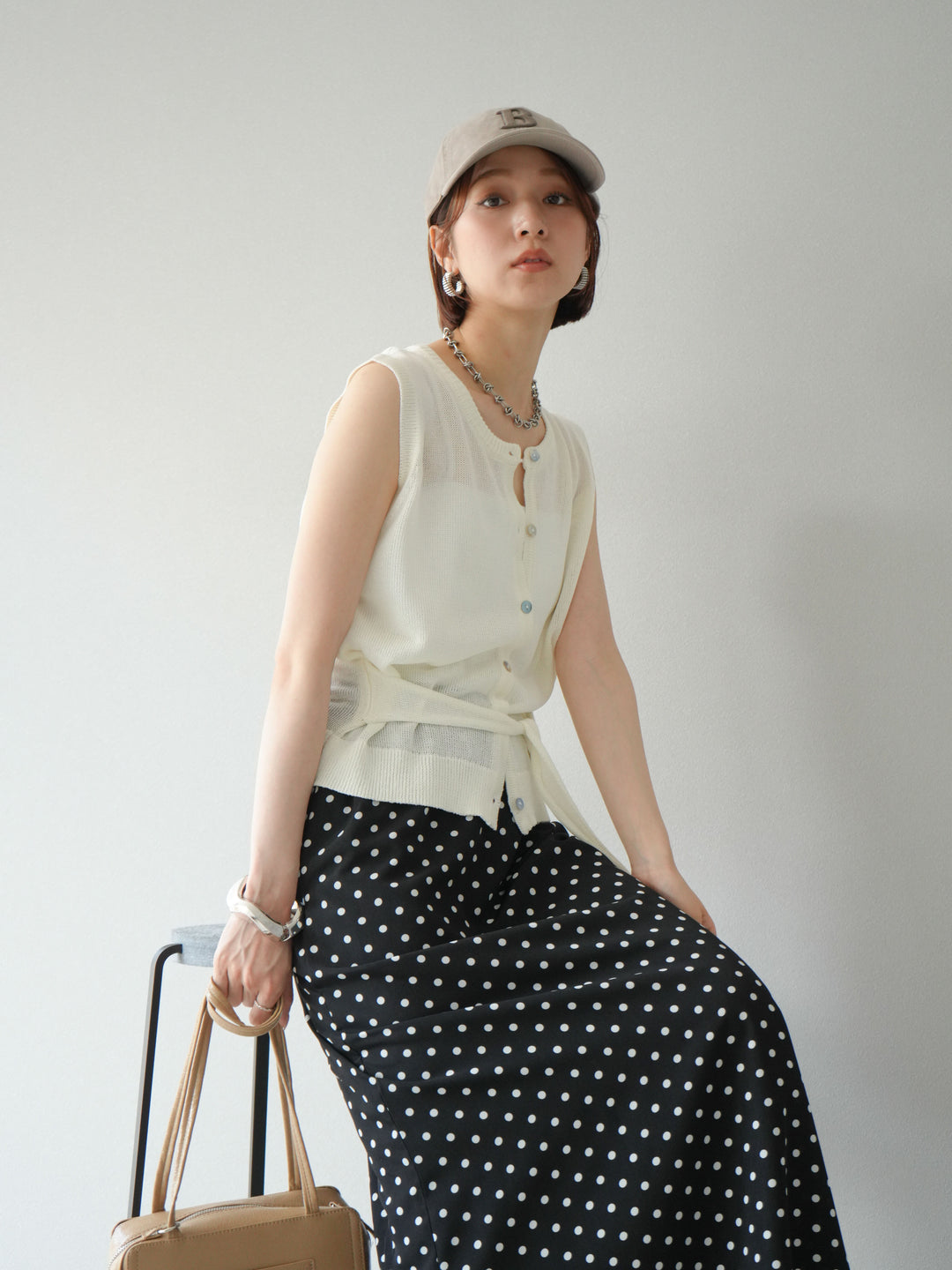 [予約]ウエストベルトニットベスト/アイボリー