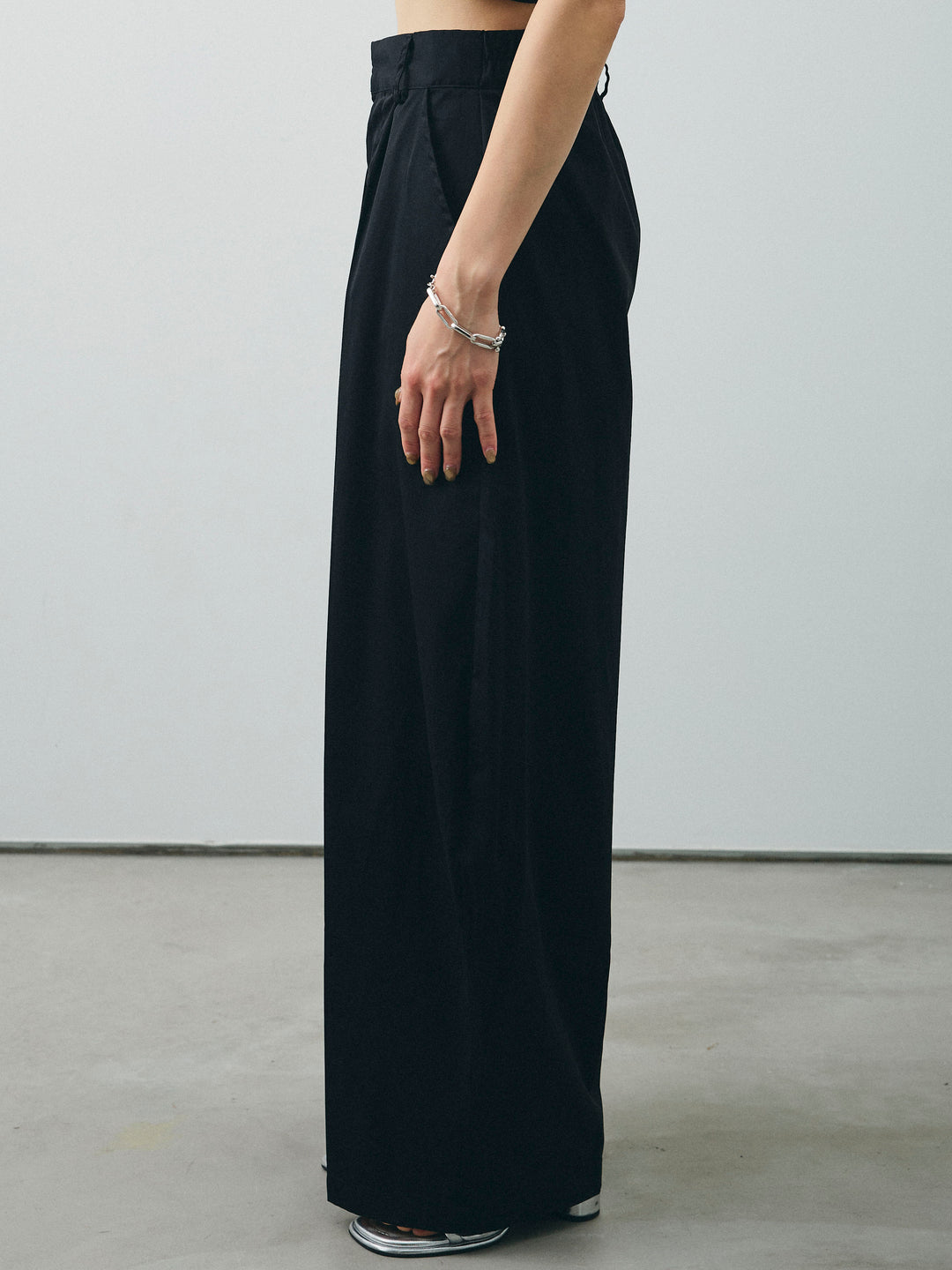 [予約]コクーンワイドチノパンツ/ブラック