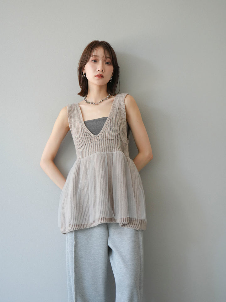[予約]チュールレイヤードペプラムニットベスト/グレージュ