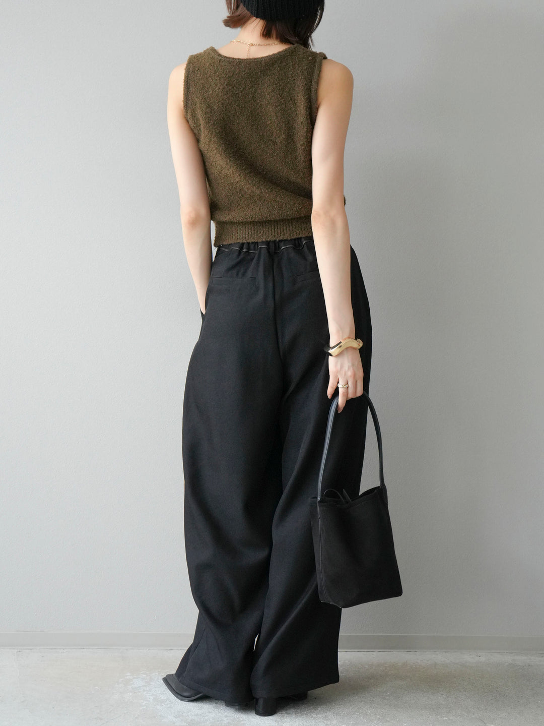 [予約]レザーパイピングタックワイドパンツ/ブラック