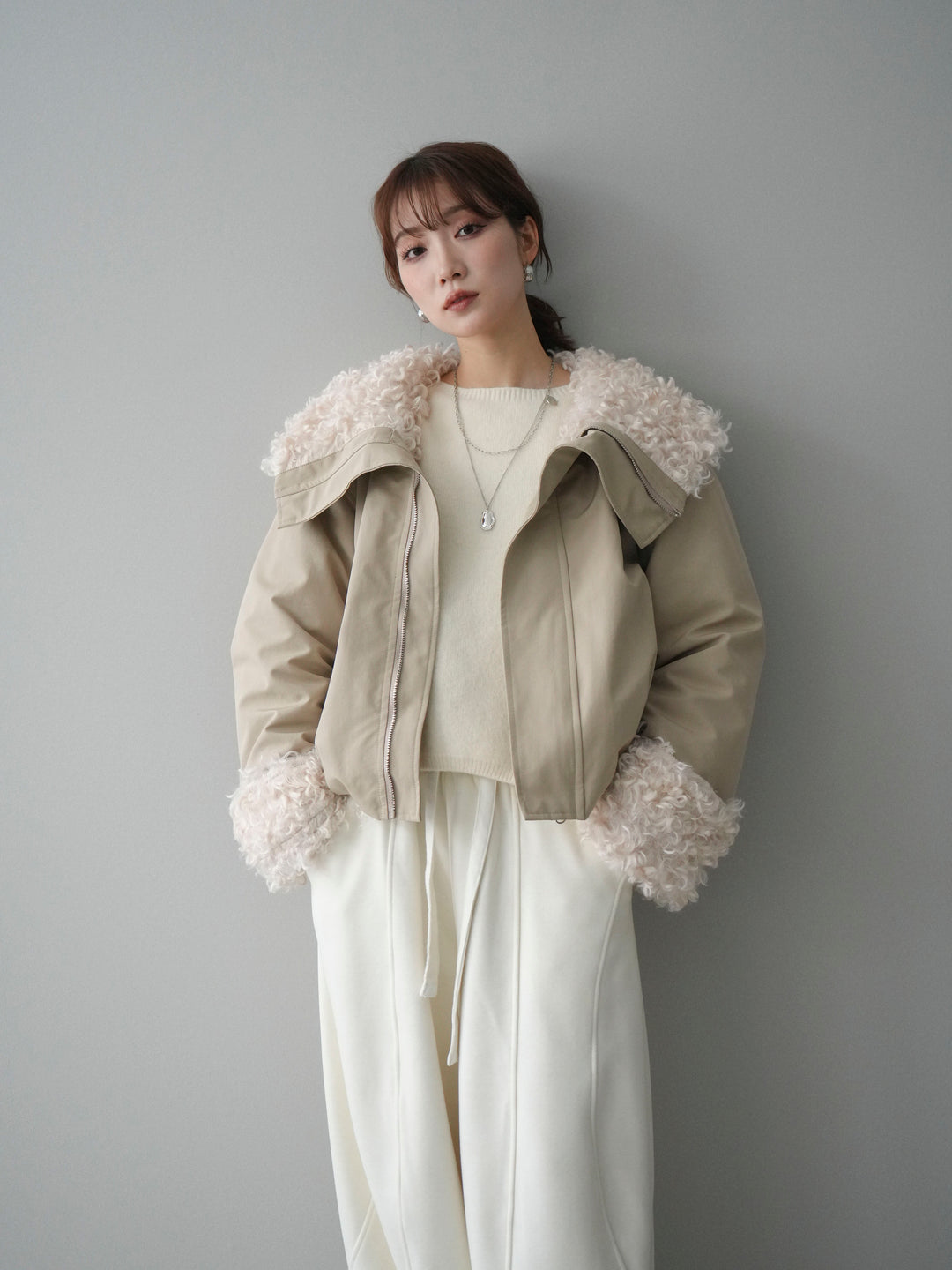 [SET]プードルファーダウンジャケット+アンゴラタッチボートネッククロップドプルオーバー+ウエストベルトカーブラインスエットパンツ(3set)