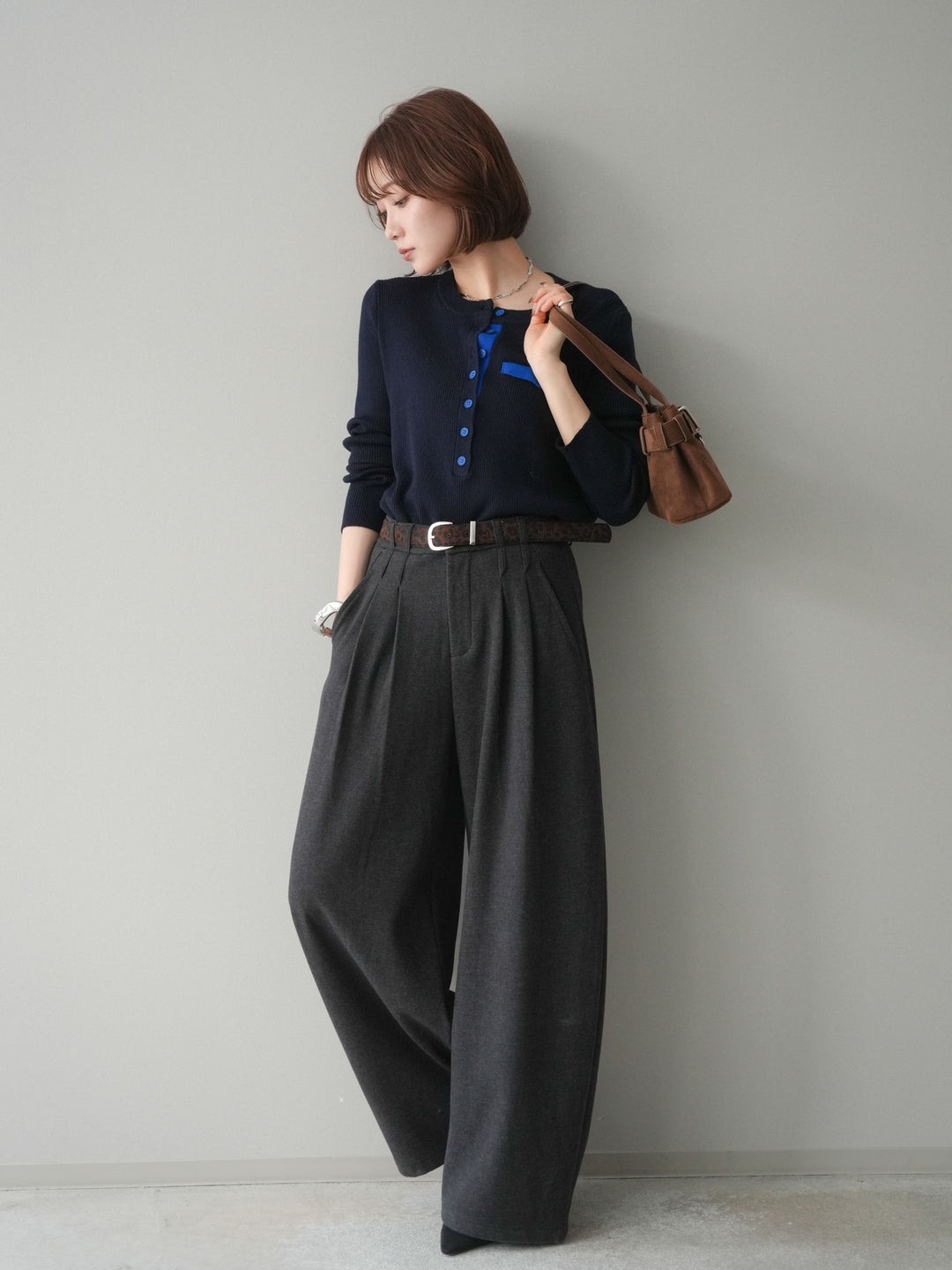 [SET]バイカラーデザインポケット配色ヘンリーネックニットソー+アニマル柄ベルト付きウールタッチワイドパンツ(2set)