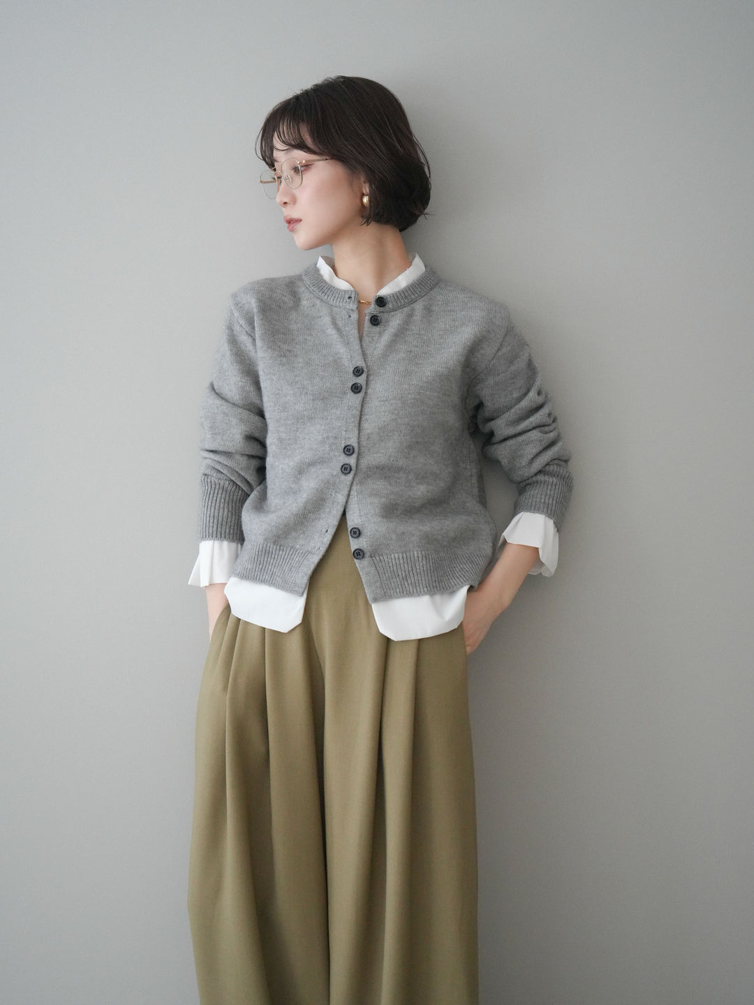 【預購】梭織布料對接針織開襟衫/淺灰色