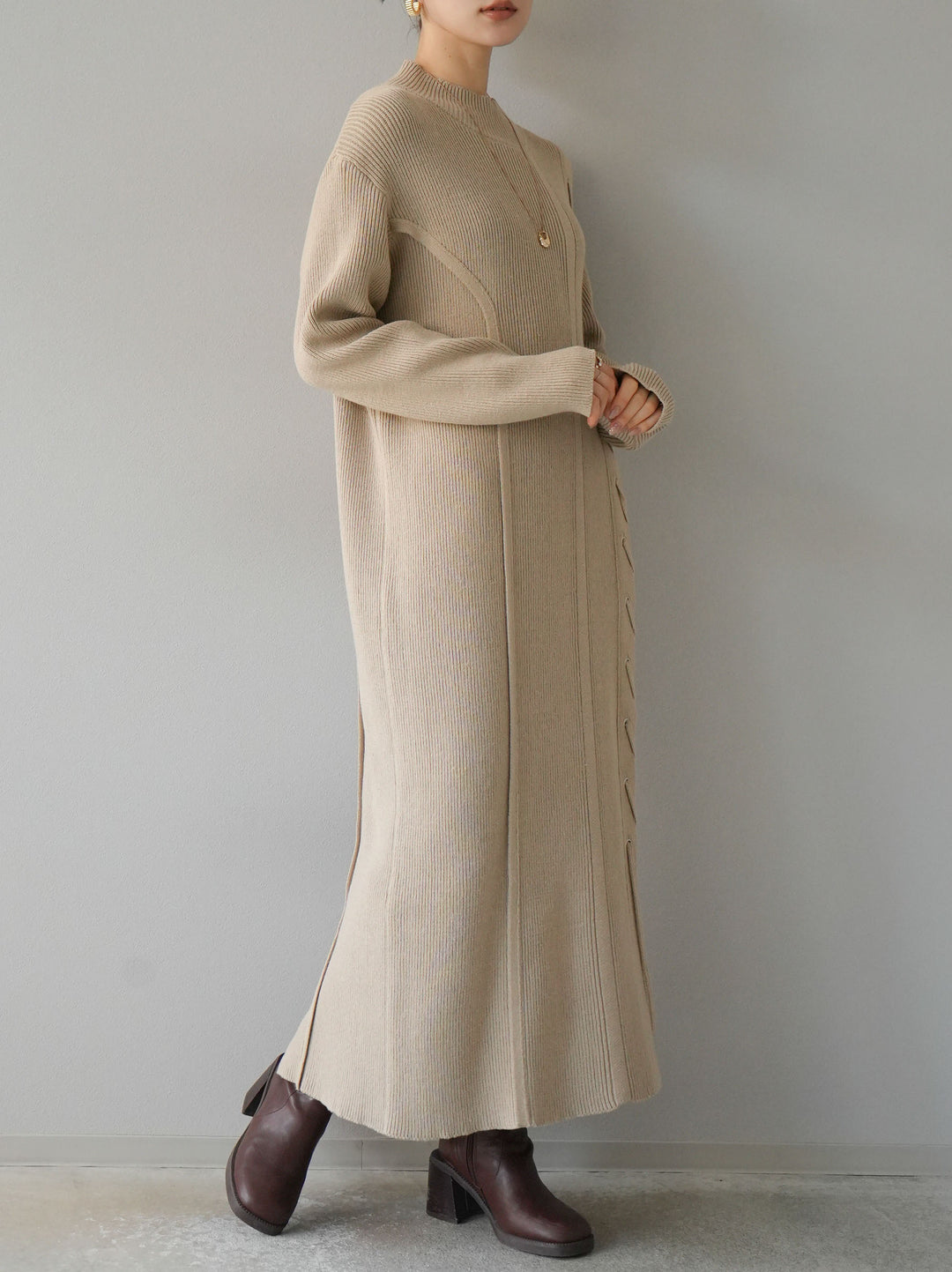 [SET] 不對稱繫帶高領針織連身裙 + 可選飾品套裝 (2套)