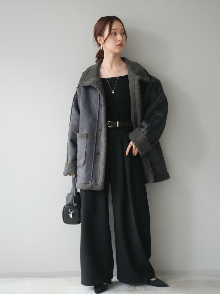 [SET]スタンドネックフェイクムートンミディアムコート+カップ付きバッククロスキャミソール+アニマル柄ベルト付きウールタッチワイドパンツ(3set)