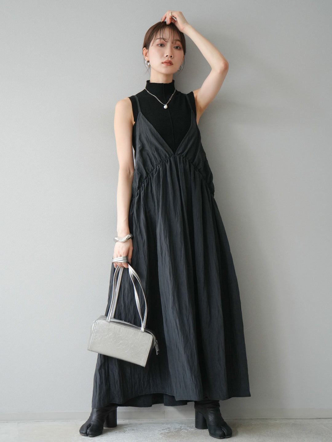 [予約]シボ加工シャイニーキャミワンピース/ブラック