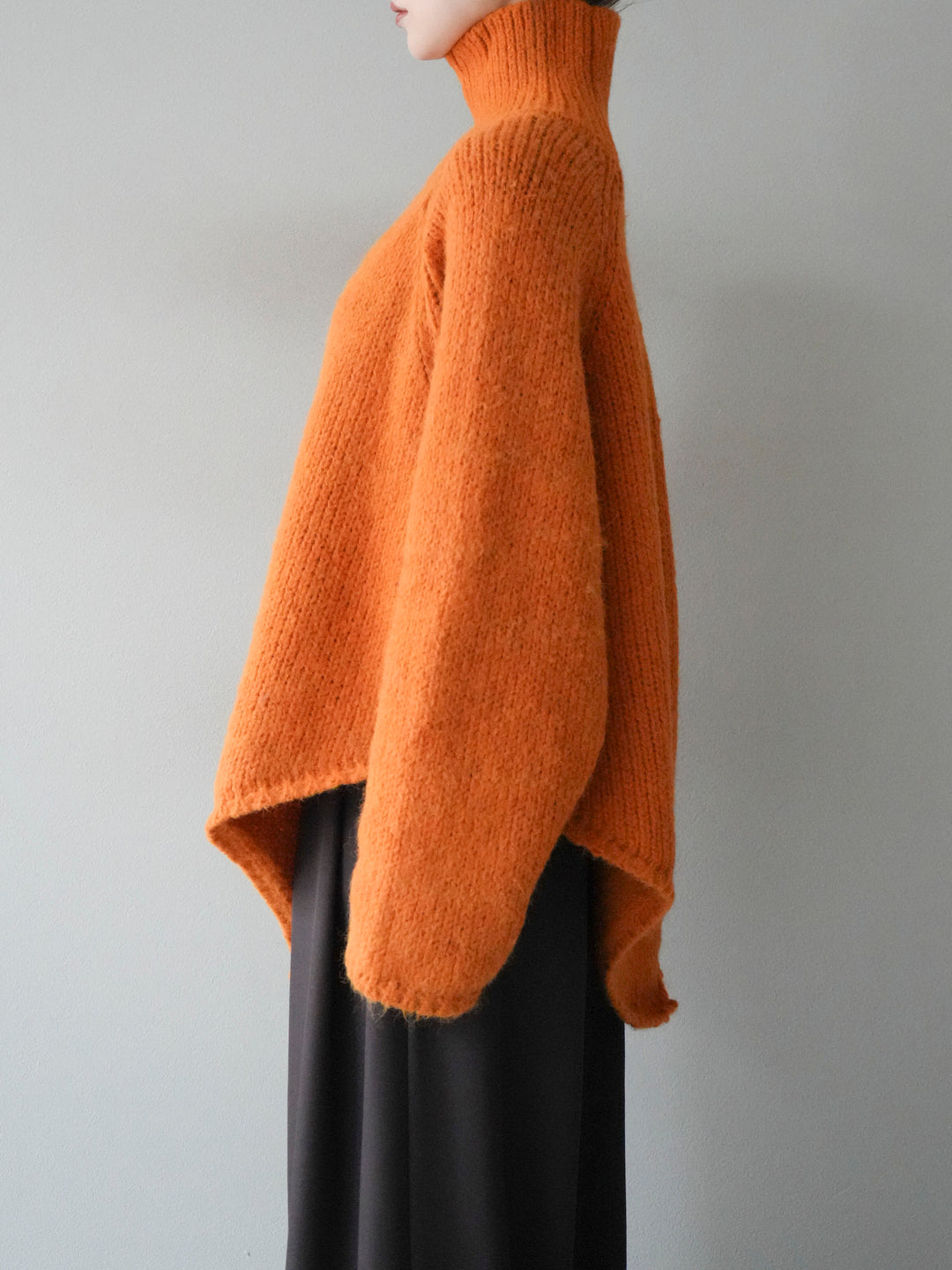 [予約]アシンメトリーハイネックニットプルオーバー/orange