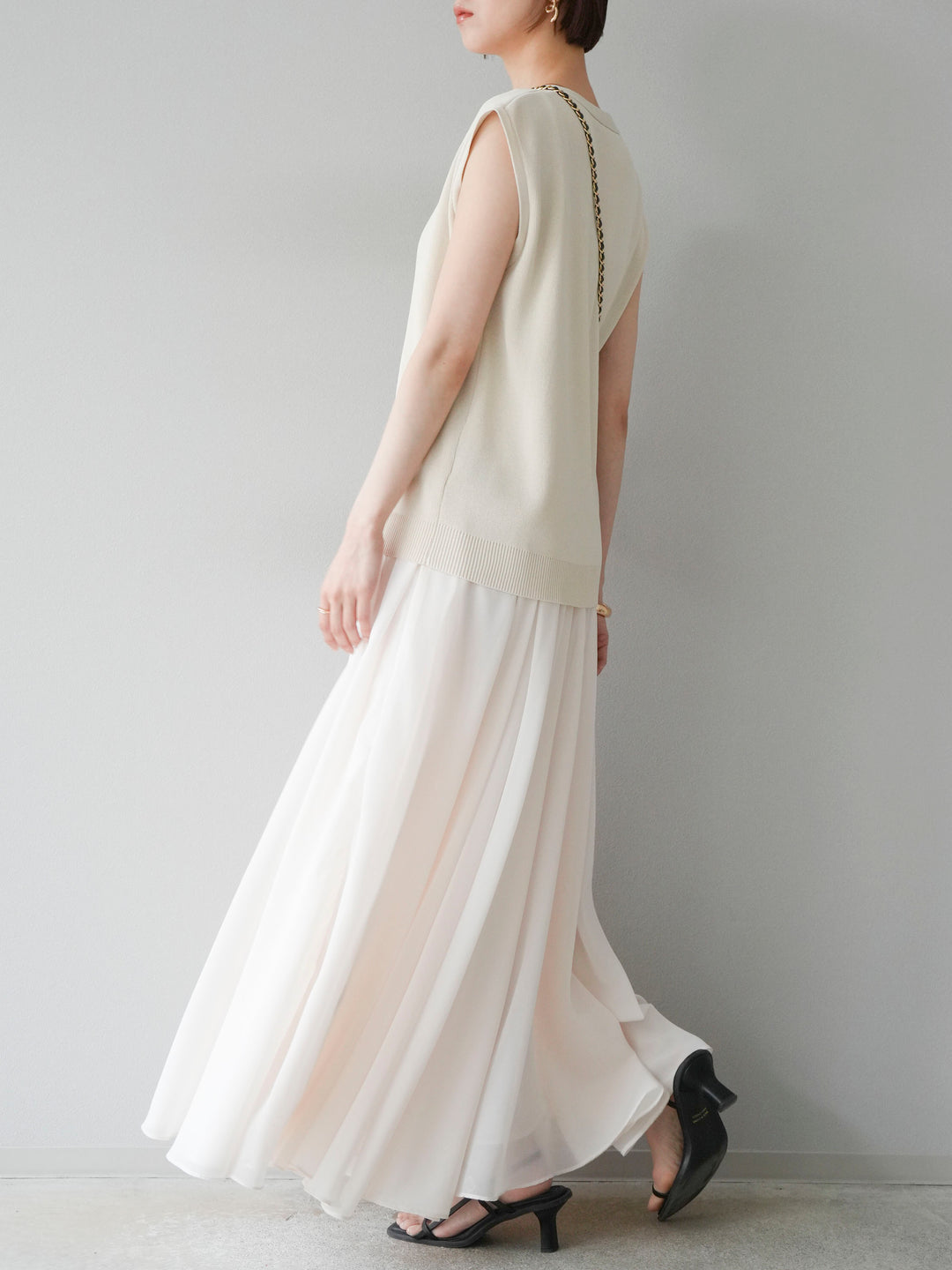 [SET] V領人造絲針織背心+雪紡喇叭裙（2件組）