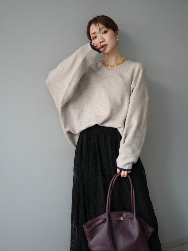 【預購】V領拼色袖針織套頭衫/米色