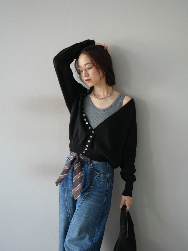 [予約]デザインボタンニットカーディガン＆タンクトップSET/ブラック