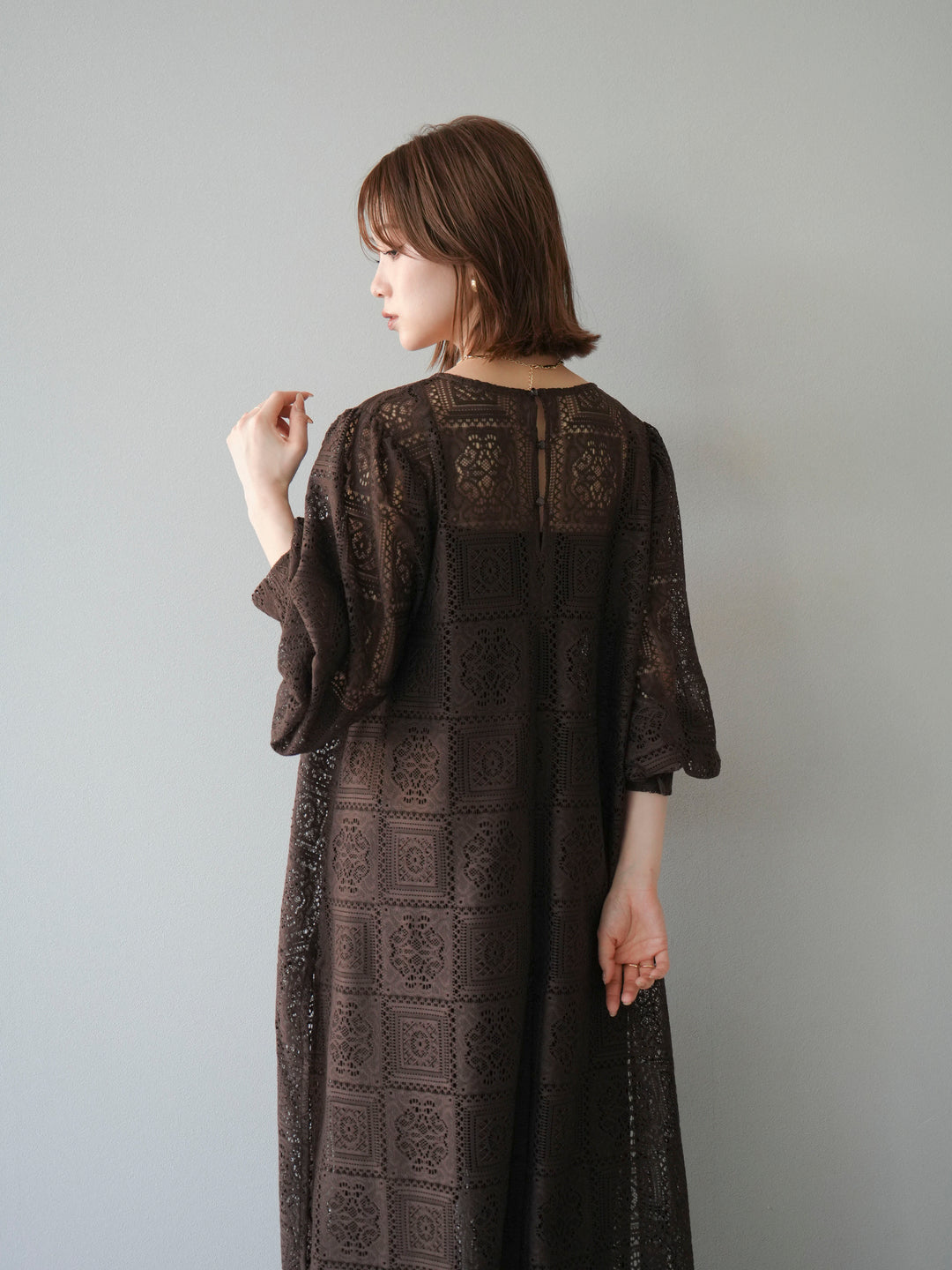 【套裝】塊蕾絲捲袖洋裝+塊蕾絲寬褲（2套）