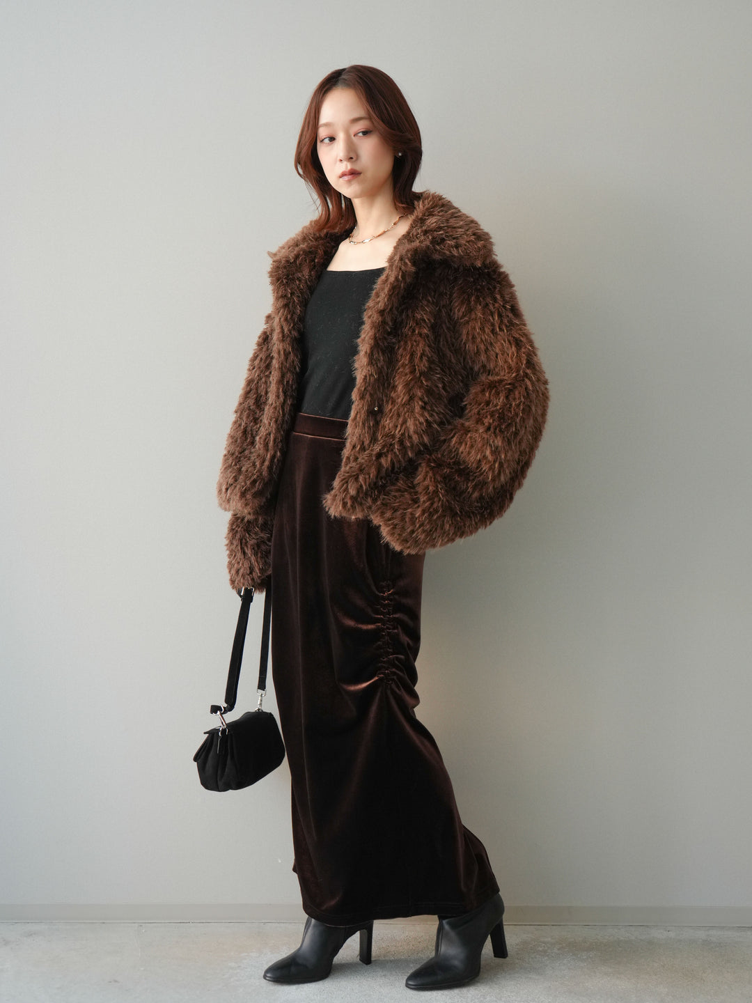 [SET]フェイクファー襟付きショートブルゾン+ギャザーベロアスカート(2set)